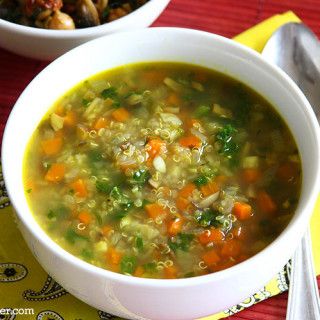 Flu-Fighter Garlic Soup Recipe Cold Remedy Soup, Food When Sick, Healthy Soup Vegetarian, Soup Recipes Healthy Vegetarian, Sick Food, Homemade Vegetable Broth, Sore Throat Remedies, Throat Remedies, Veg Soup