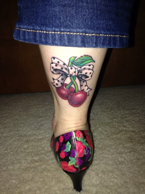 Rockabilly Tattoos For Women, Cherry Tattoo Vintage, Rockabilly Tattoo Sleeve, 50s Tattoo, Rockabilly Tattoo Designs, Fruit Tattoos, Corset Tattoo, Tattoo Pin Up, Rockabilly Tattoos