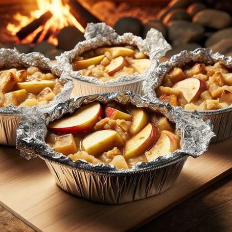 Campfire Apple Crisp Foil Packet Recipe | CampDotCom Campfire Baked Apples, Apple Campfire Desserts, Camping Thanksgiving Recipes, Summer Camping Food, Campfire Apples, Campfire Apple Crisp, Glamping Food, Campfire Chili, Camping Thanksgiving