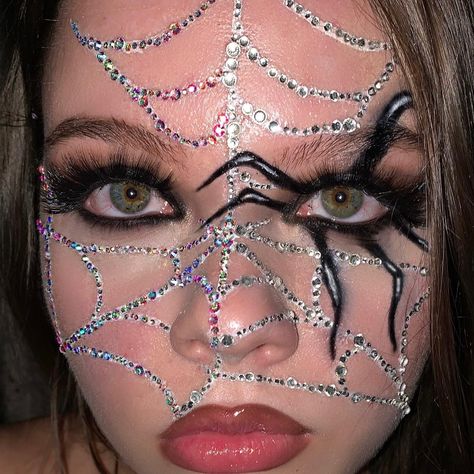 Make Up Diamonds, Rhinestone Halloween Makeup, Make Up Halloween, Rhinestone Halloween, Make Up Inspo, Halloween Make Up, Up Halloween, White Face, Halloween Make