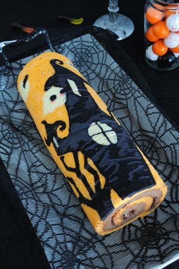 Stenciled Halloween cake roll – SheKnows Decorated Cake Roll, Halloween Cake Ideas, Cake Roll Recipes, Pink Food Coloring, Halloween Baking, Halloween Cake, Halloween Scene, Roll Cake, Halloween Desserts