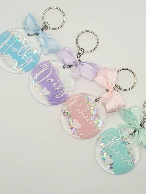 Acrylic Resin Keychains, Personalised Keychain, Resin Keyrings, Resin Keyring, Diy Resin Keychain, Glitter Accessories, Mirror Keychain, Keychain Custom, Vinyl Gifts