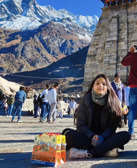 should've posted this like 3 years ago, but okay! 📌 [Kedarnath temple, Kedarnath Trek, Mountains, Sonprayaga, Uttarakhand, Travelling, Har har mahadev Throwback, 2021] Kedarnath Trek, Jay Mahakal, Kedarnath Temple, Har Mahadev, Har Har Mahadev, Travel Pics, Couples Goals, Photo Pose, Girls Dp