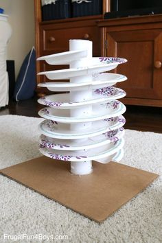 How to Build a Paper Plate Spiral Marble Track – Frugal Fun For Boys and Girls Marble Tracks, Desain Buklet, Marble Run, Homemade Toys, Simple Machines, Stem Projects, Plate Crafts, Kids Discover, Cardboard Crafts