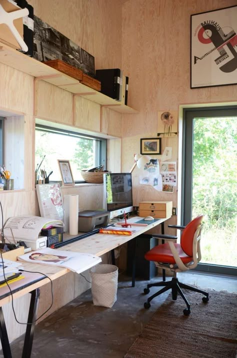 Shed Office Interior, Office Shed, Shed Office, Studio Shed, Small Home Offices, Backyard Office, Small Home Office, Studio Room, Garden Studio