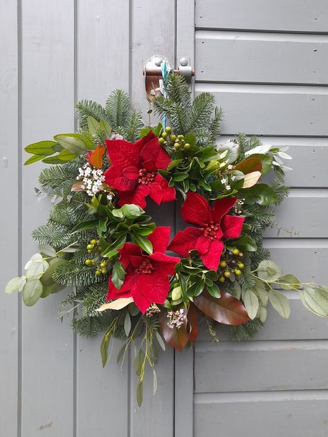 Christmas Wreaths With Poinsettias, Poinsettia Wreath, Poinsettia, Christmas Wreaths, Wreath, Holiday Decor, Christmas, Home Decor, Home Décor