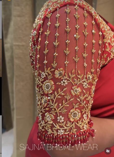 Netted Blouse Work Designs, Blause Desine Latest Hand Work, Muhurtham Aari Work Blouse, Blouse Design Bride, Aari Work For Bridal Blouse, Heavy Blouse Work Designs, Pelli Blouse Maggam Work, Bride Maggam Work Blouses, Latest Trendy Aari Work Blouse Design