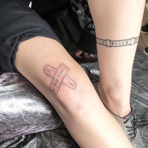 'Poor thing' bandages on Halsey. Tattooed Female, Watermelon Tattoo, American Celebrities, Nerdy Tattoos, Grunge Tattoo, American Female, Kawaii Tattoo, Medusa Tattoo, Heart Tattoo Designs