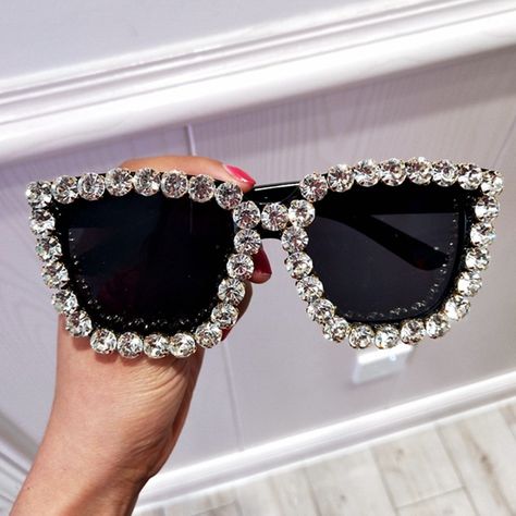 Promo 21, Mode Coachella, Diy Sunglasses, Bling Sunglasses, Sunglasses Luxury, Square Frame Sunglasses, Brand Sunglasses, Oversized Glasses, Sunglasses Women Oversized