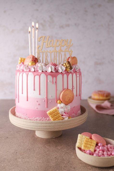 Happy Cakes, Piping Techniques, Shortbread Bars, Cupcake Cake, Small Cake, Drip Cakes, Cupcake Cookies, My Birthday, Cake Desserts