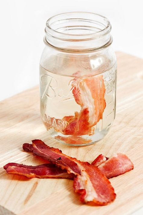 Bacon Vodka Drinking Shots, Apple Pie Moonshine Drinks, Bacon Vodka, Summer Vodka Cocktails, Vodka Lime, Alcholic Drinks, Culinary Lavender, How To Make Bacon, Vodka Recipes