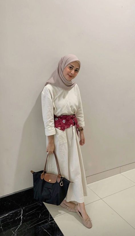 Outfit Kondangan Casual, Outfit Ideaa, Kondangan Outfit, Ootd Hijab Casual, Fashion Identity, Muslim Outfits Casual, Hijab Style Casual, Ootd Dress, Hijabi Outfits Casual