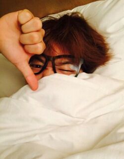 Jimin Bed Selca, Jimin With Glasses, Bts Amino, Bts Kiss, Jimin Selca, Park Ji Min, Park Jimin Bts, Fan Fiction, Celebrity Look