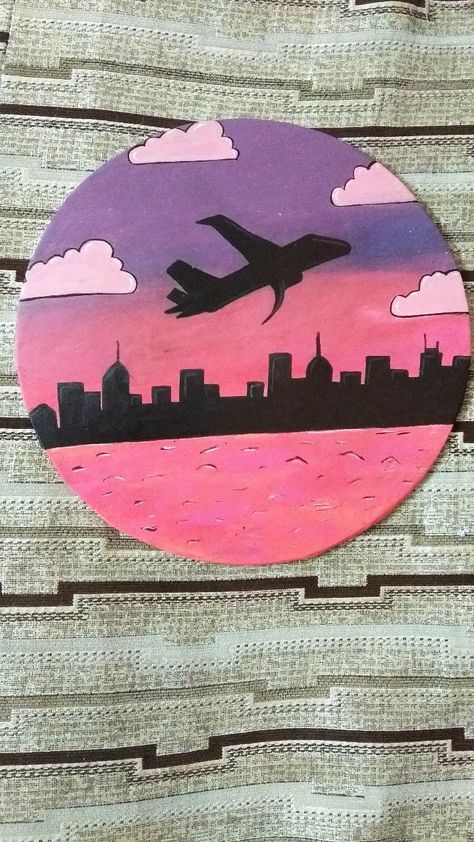 Circular Canvas Painting Easy, Circle Canvas Painting Easy Diy, Circle Canvas Painting Ideas, Circle Painting Ideas Easy, Round Canvas Painting Ideas Easy, Purple Acrylic Painting, Circle Canvas Art, Circle Canvas Painting, Round Canvas Art