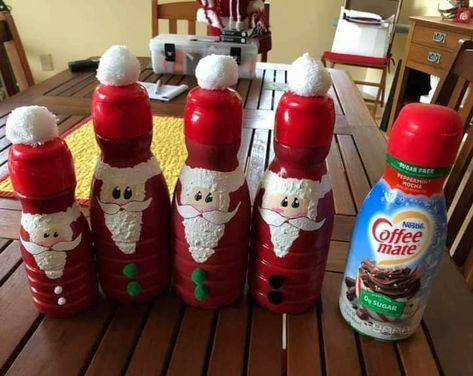 Christmas Lasagna Dessert, Coffee Creamer Bottle Crafts, Coffee Creamer Bottles, Coffee Creamer Container, Creamer Bottles, Peppermint Coffee, Creamer Container, Dessert Halloween, Lots Of Coffee