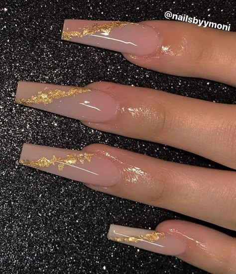 Simple Long Nails Design, Nails Acrylic Vegas, Rose Gold Prom Nails Acrylic, Cute And Classy Nails, Long Nude Nails With Design, Wedding Guest Nails Ideas Classy Acrylic, Cute Nude Acrylic Nails, Acrylic Nail Designs Gold, Acrylic Nails With Gold Flakes