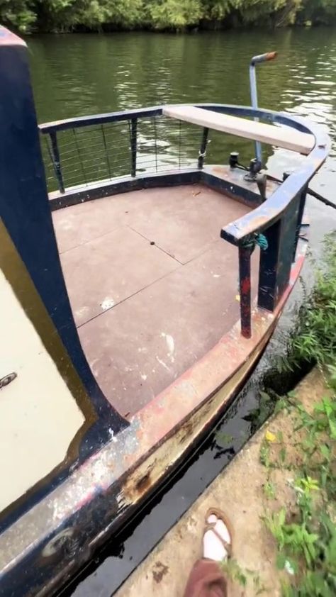 AN ADVENTUROUS couple have shared a walk-and-talk tour of their narrowboat – and despite it being rusty, they cannot wait to call the 64ft canal boat their new home. Travel-obsessed couple Julian and Heidi took to TikTok to proudly share a little glimpse of the boat that’s now replaced their full-time van life. According to […] Canal Boat Narrowboat, Transformation Project, Dark Chocolate Color, Life On A Budget, Simple Diy Projects, Adventurous Couple, Old Room, Canal Boat, Home Makeovers