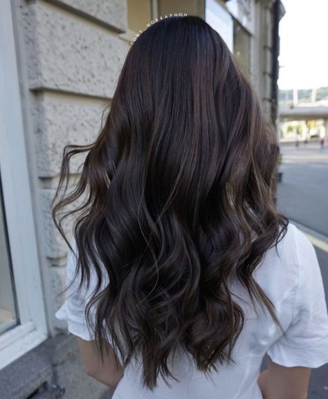 Current Hair Trends 2023 Long Hair, Burnett Hair Color Ideas For Fall 2023, Really Dark Brown Hair, Rich Brown Balayage, Deep Brown Hair, Brown Hair With Lowlights, Hair With Lowlights, Black Brown Hair, Black Hair Balayage