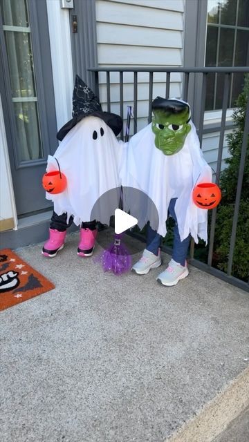 Pool Noodle Grinch, Diy Porch Ghosts Outdoor, Halloween Decorations Outside Diy, Diy Ghost Dollar Tree, Halloween Decorations Pool Noodles, Pool Noodle Scarecrow, Pool Noodle Ghost Kids, Diy Pool Noodle Halloween Decor, Easy Diy Ghost Decorations