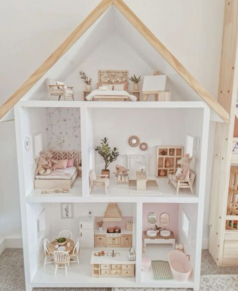 Maileg Doll House, Ikea Dollhouse, Diy Barbie House, Modern Dollhouse Furniture, Sonny Angels, Kids Bedroom Inspiration, Dollhouse Printables, Doll House Plans, Doll House Crafts