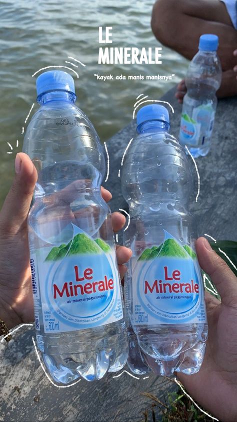 Air Mineral Aesthetic, Le Mineral, Spongebob Wallpaper, Evian Bottle, Mineral Water, Plastic Water Bottle, Water Bottle, Typography, Drinks