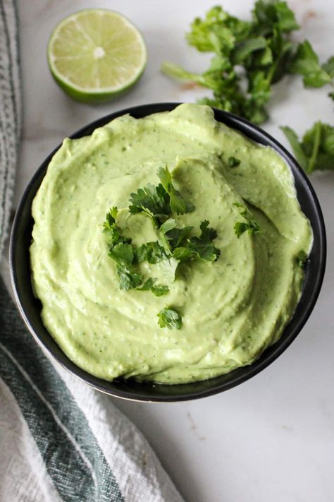 Avocado Lime Crema, Crema Recipe, Lime Crema, Bariatric Food, Avocado Crema, How To Make Guacamole, Beef Salad, Fresh Avocado, Veggie Dip