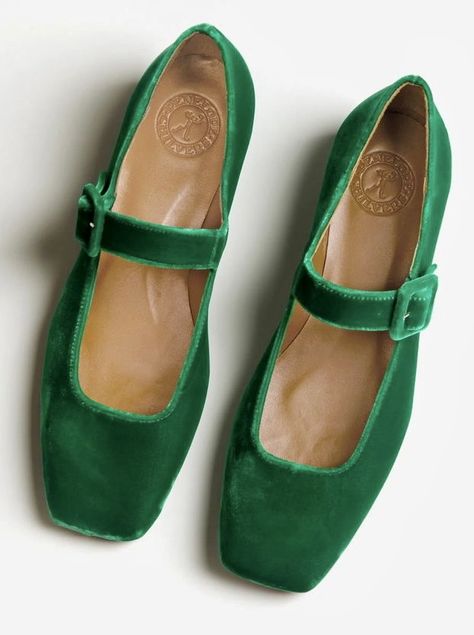 Emerald Shoes, Velvet Mary Janes, Lady J, Boots Diy, Spanish Espadrilles, Penelope Chilvers, Mode Shoes, Velvet Shoes, Fashion Revolution