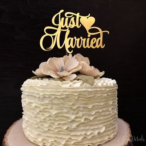 Just Married Cake Topper, Just Married Cake, Married Cake, Gold Theme, Handmade Flowers Paper, Courthouse Wedding, Wedding Dreams, Married Life, Just Married