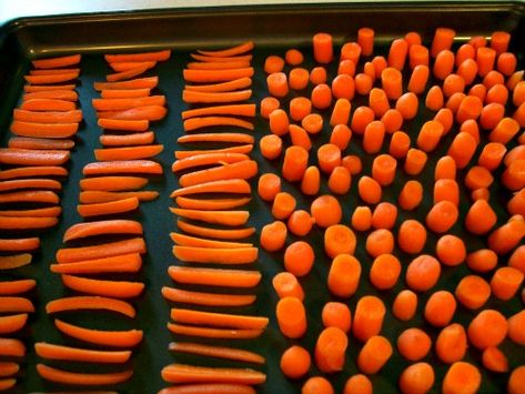 How To Freeze Carrots, Freezing Carrots, Freezing Veggies, Freeze Food, Survival Food Storage, Freezing Vegetables, Freezer Cooking Recipes, Matchstick Carrots, Cooking Meals