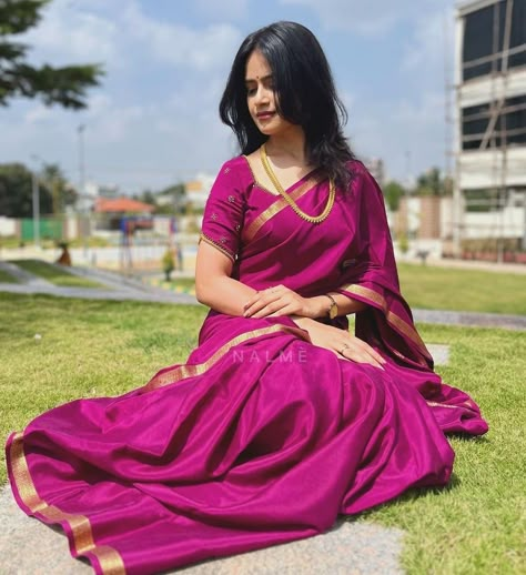 Mysore Silk Saree Designs, Mysore Crepe Silk Sarees Blouse Designs, Plain Sarees With Designer Blouse, Mysore Silk Saree Styling, Decent Blouse Designs, Ksic Mysore Silk Saree, Mysore Silk Saree Blouse Designs, Plain Silk Saree, Kancheepuram Saree