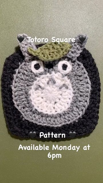 Dianthy on Instagram: "Hey everyone, this was a popular request, totoro 🖤🖤 #ghibli #totoro #cute #crochet #yarn #grannysquare" Totoro Graph, Ghibli Crochet, Totoro Crochet, Totoro Pattern, Crochet Totoro, Ghibli Totoro, Knitting 101, Magic Crochet, Crochet Bowl