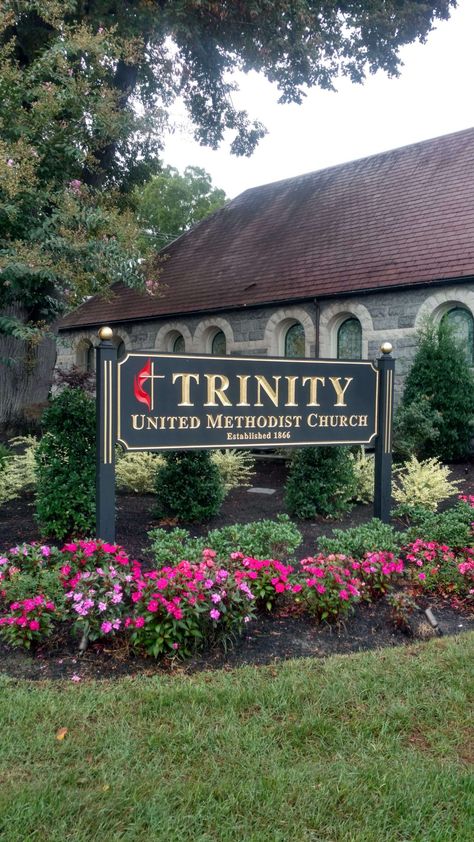 Church Entrance Sign Maryland - Made by Designs & Signs, LLC Church Signage, Brick Pillars, Church Entrance, Cms Design, Rock Sign, Pillar Design, Building Front, Church Signs, Front Yard Design