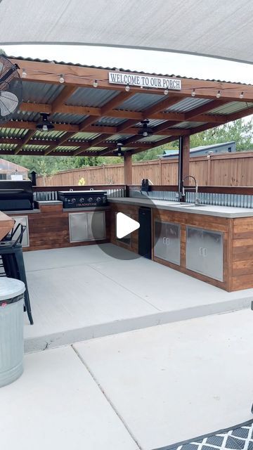 Lizzy Ahlbrandt on Instagram: "#porch #patio #backyard #grill #grilling #grillmasters #bbq #bbqs #bbqlovers #patiodesign #patiofurniture #porchdecor #porchinspo #raleigh #fuquayvarina #charleston #charlotte #northcarolina #outdoorkitchen #outdoorkitchens #outdoorcooking #blackstone #traeger #bbqpit #bbqporn" Outdoor Grill Area Diy, Diy Grill Island, Bbq Ideas Backyard, Backyard Grilling Area, Outdoor Grill Island, Backyard Grill Ideas, Backyard Grill, Outdoor Grill Area, Backyard Covered Patios