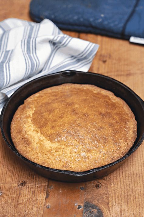 Sweet Cornbread Small Cornbread Recipe, Small Batch Cornbread Recipe, Best Honey Wheat Bread Recipe, Small Batch Cornbread, Sweet Cornbread Recipe, Bread Items, Sour Cream Cornbread, Chocolate Bread Recipe, Mini Recipes