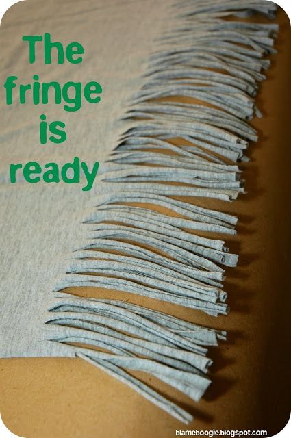 Add Fringe To Tshirt, Fringe Tshirt Diy, Tshirt Fringe, Beaded Fringe Shirt, Restyling Clothes, How To Cut Fringe, Blame It On The Boogie, Fringe Tee Shirt, Fringe Ideas