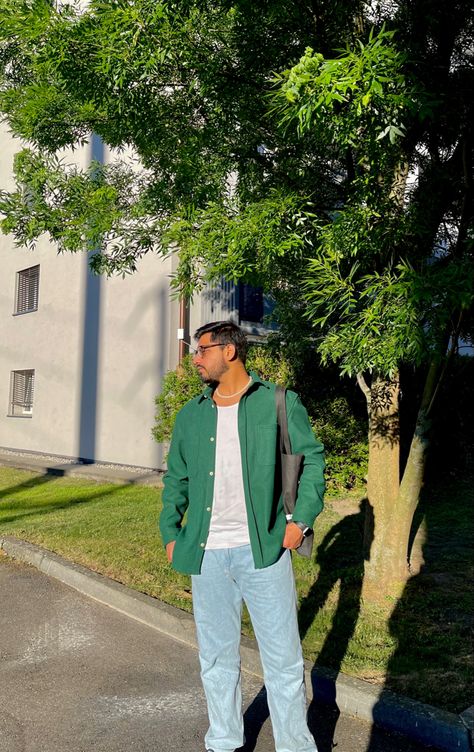 Pearl necklace Men Green Button Up Outfit, Overshirt Summer Outfit, Light Green Jacket Outfit Men, Green Overshirt Outfit Men, Green Shirt And Jeans Outfit, Green Shirt Outfit Men, Green Overshirt, Green Shirt Outfits, Green Jacket Outfit