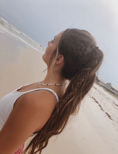 #hairstyle #beach #braid #ponytail #florida #picture #updo #aesthetic #braidedponytail #promhair #homecominghair #simplehairstyle Beach Hair Ponytail, Ponytail With Small Braid, Beachy Ponytail, Low Ponytail Braid, Beach Ponytail, Ponytail With Braids, Summer Ponytail, Baddie Hair, Low Ponytail Hairstyles