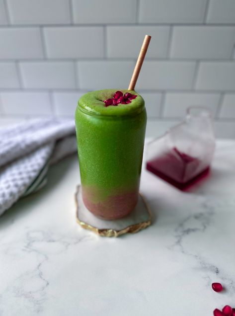 Pomegranate Green Smoothie - Dr. Mark Hyman Clean Drinks, Frozen Zucchini, Matcha Collagen, Pegan Recipes, Dr Hyman, Healing Smoothie, Smoothie Base, Dr Mark Hyman, Good Gut Bacteria