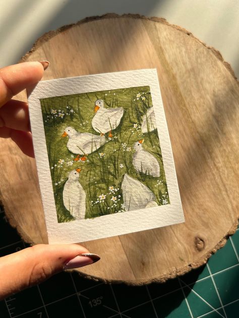 Flower Polaroid Painting, Diy Polaroid Painting, Gouache Polaroid Painting, Watercolor Post Cards, Polaroid Diy Ideas, Watercolour Postcard Ideas, Mini Gouache Painting, Polaroid Art Painting, Polaroid Watercolor Paintings