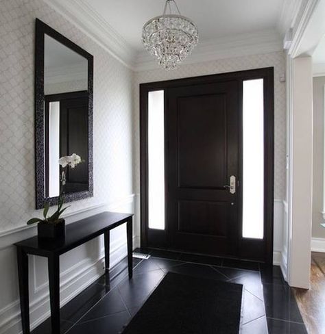 black paint and decorating ideas for doors http://www.lushome.com/30-black-interior-exterior-doors-creating-brighter-home-decorating/142653 Entrance Halls, Black Interior Doors, Interior Exterior Doors, Black Front Doors, Doors Exterior, Modern Entrance, Interior Vintage, Entrance Foyer, Foyer Decorating