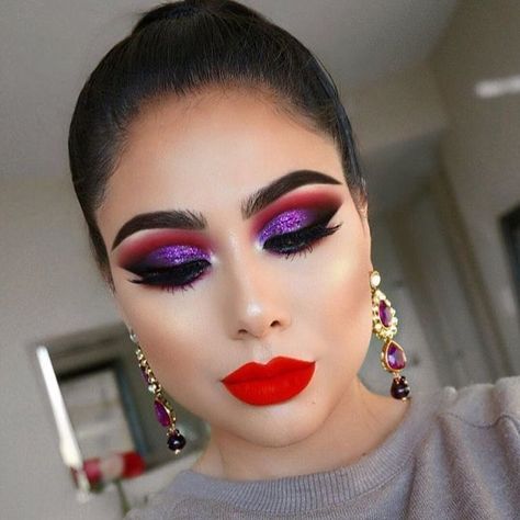 ramatic . . . . . . . . . . . #makeup #makeuplover #makeuptutorial #makeuplook #beauty #fashion #makeuponpoint  #makeuponfleek Born To Sparkle, Glitter Palette, Maquillage On Fleek, Arabic Makeup, Make Up Inspiration, Beauty Make-up, Dramatic Makeup, Purple Eyeshadow, Skull Makeup