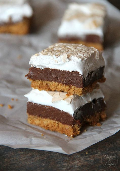 Smores Fudge, Baking Brownies, Easy Smores, Smore Recipes, Fudge Bars, 200 Calories, Yummy Sweets, Fudge Recipes, Best Dessert Recipes