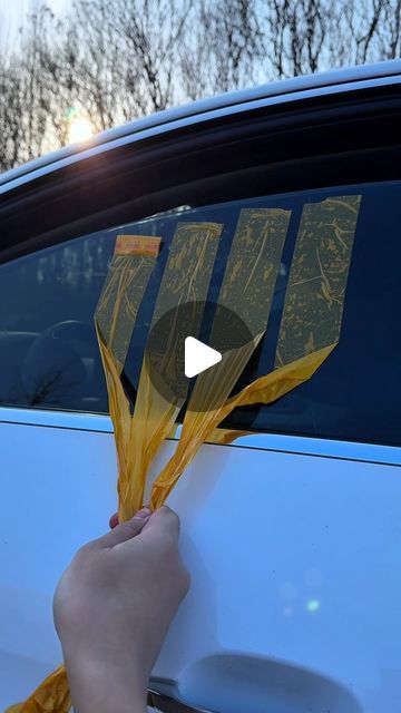 798K views · 18K likes | 通哥说车 on Instagram: "The car keys are locked in the car and can be taken out without paying any money!#car" Locked Out Of Car, Car Must Haves, Cool Car Gadgets, Car Life Hacks, Good Photo Editing Apps, Cool Car Accessories, Car Fix, 1000 Life Hacks, Life Hacks Computer