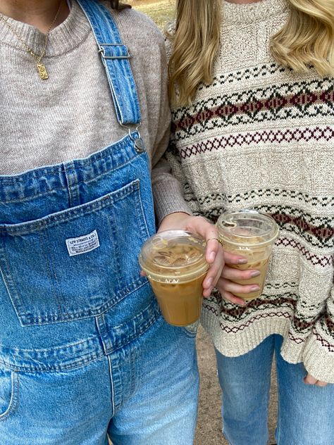 Fall Outfits Women Overalls, Spring Tennessee Outfits, Fall Overalls Outfit, Fall Fit, Cold Outfits, Fire Fits, Granola Girl, Fall Fits, Winter Fits