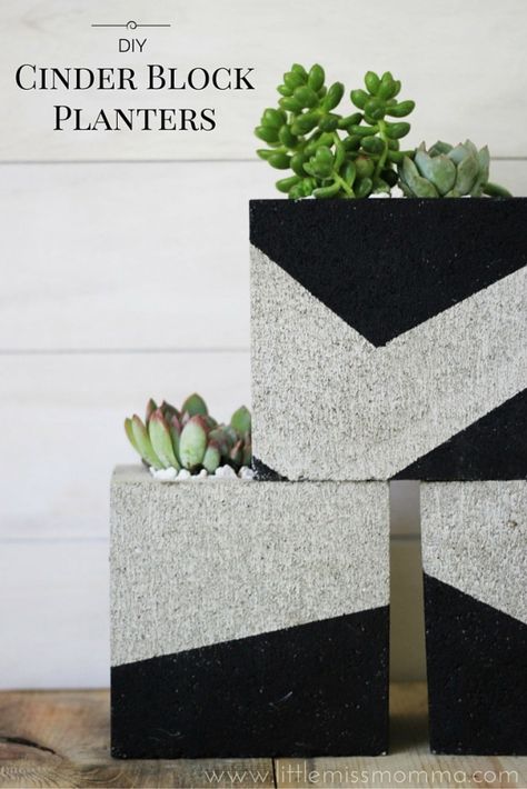 Cinder Block Planters, Cinderblock Planter, Cinder Block Garden Bed, Barrels Diy, Waxing Room, Cinder Block Garden, Decoration Beton, Rain Barrels, Cement Patio