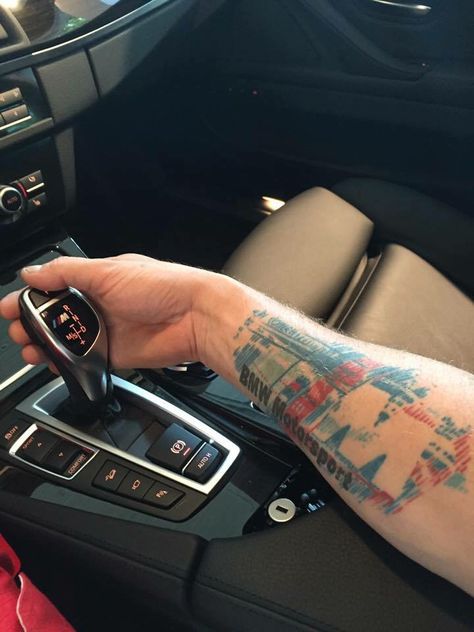 Bmw Tattoo Ideas, Bmw Tattoo, Tattoed Girls, Bmw Logo, Tattoo Sleeve Designs, Tattoo Drawings, Sleeve Tattoos, Motorsport, Tattoo Designs