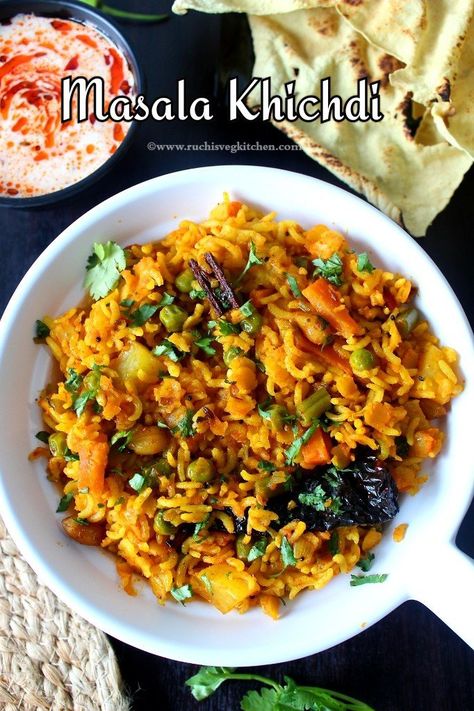 Masala Khichdi Recipe, Masala Khichdi, Dal Khichdi, Khichdi Recipe, Healthy Rice, Chilli Paste, Indian Food Recipes Vegetarian, Rice Dishes, One Pot Meals