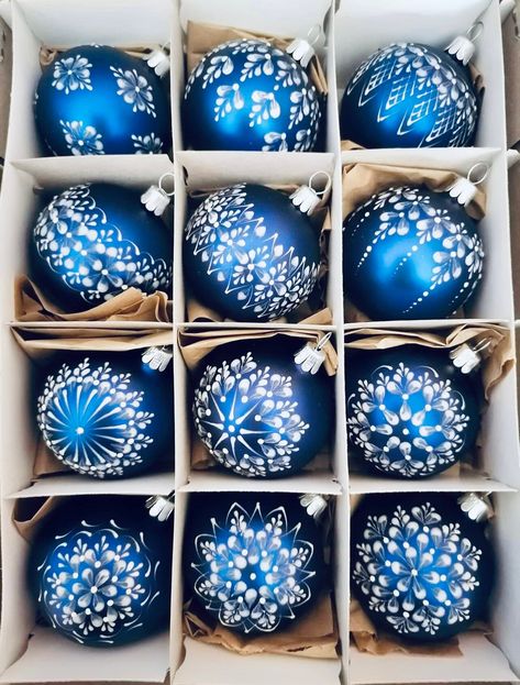 ★☆ Be sure to check out all the Christmas items ★☆ https://www.etsy.com/shop/HANDMADEBoutiquePola?ref=seller-platform-mcnav&section_id=30511702 ★☆ Beautiful Christmas ball in blue matt and white wax made of glass hand-painted on 2 sides - a real eye-catcher! ★☆ Other colors available too! Please ask 🎄glossy blue also available ❤️ Made by hand. It's a special paint job. Each ball was varnished 3 times and then painted with wax. ★☆ Dimensions★☆ Diameter: 6 cm (2.4 in.) ★☆ Very strong colors 💕 Su Hand Painted Christmas Balls, Wax Painting, White Wax, Dot Art Painting, Christmas Ornament Crafts, Christmas Ball, Ornament Crafts, Christmas Items, Strong Colors