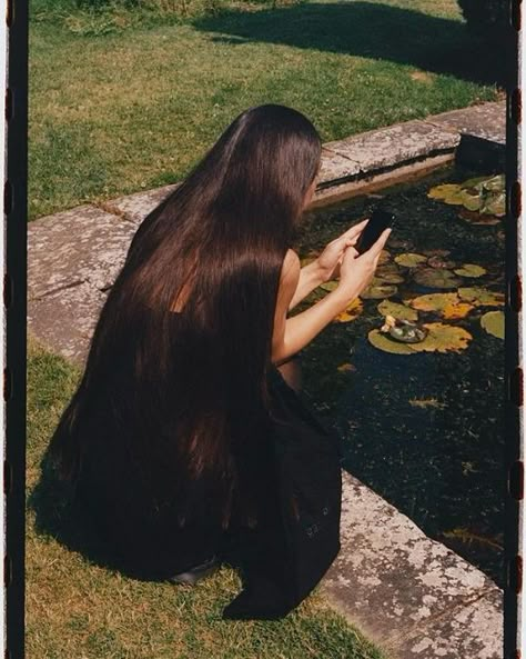 Istoria Artei, Jairzinho, New Energy, Photography Inspo, Hair Goals, Hair Inspo, Hair And Nails, Aesthetic Pictures, Beautiful Hair