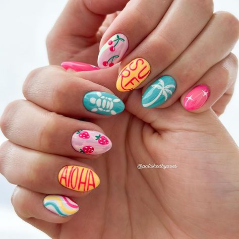 22. Tropical Vibes with Island Motifs Surfer Nails, Coast Nails, Vaca Nails, Summer Beach Nails, Hawaii Nails, Preppy Inspo, Spring Break Nails, Summer Nail Ideas, Halloween Nails Easy